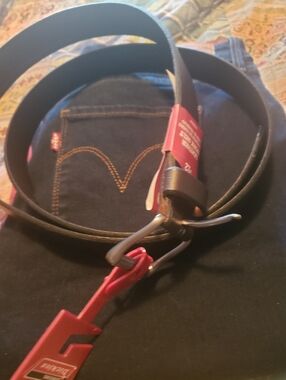 Dickies Black Leather Belt with Red Tag Size 50-52